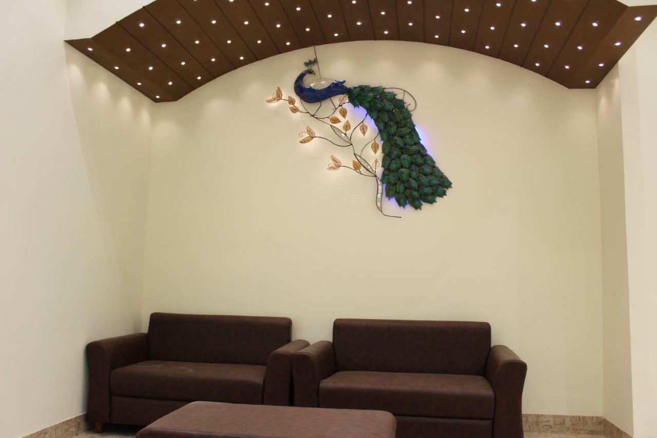 Hotel Kala Mandir Palace Биканер Екстериор снимка